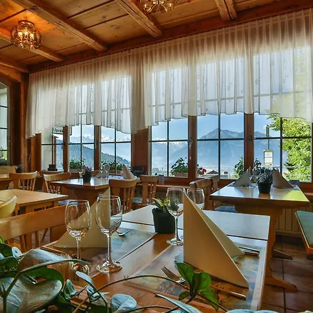 Hotel Alpenblick 2*